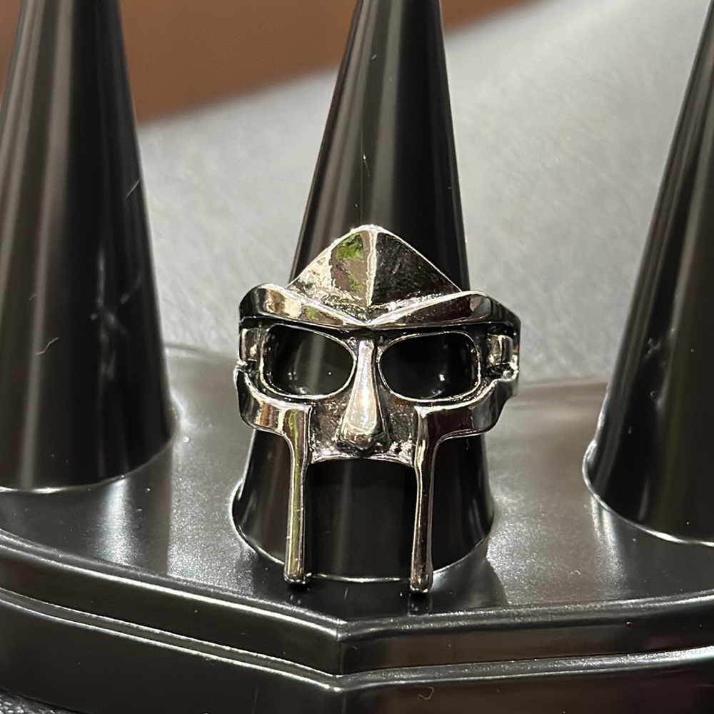 Pharaoh Mask Iron Man Men And Women Stainless Steel Rings Size 9 for Tee…